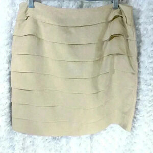 Larry Levine Womens Cream Ruffle Skirt